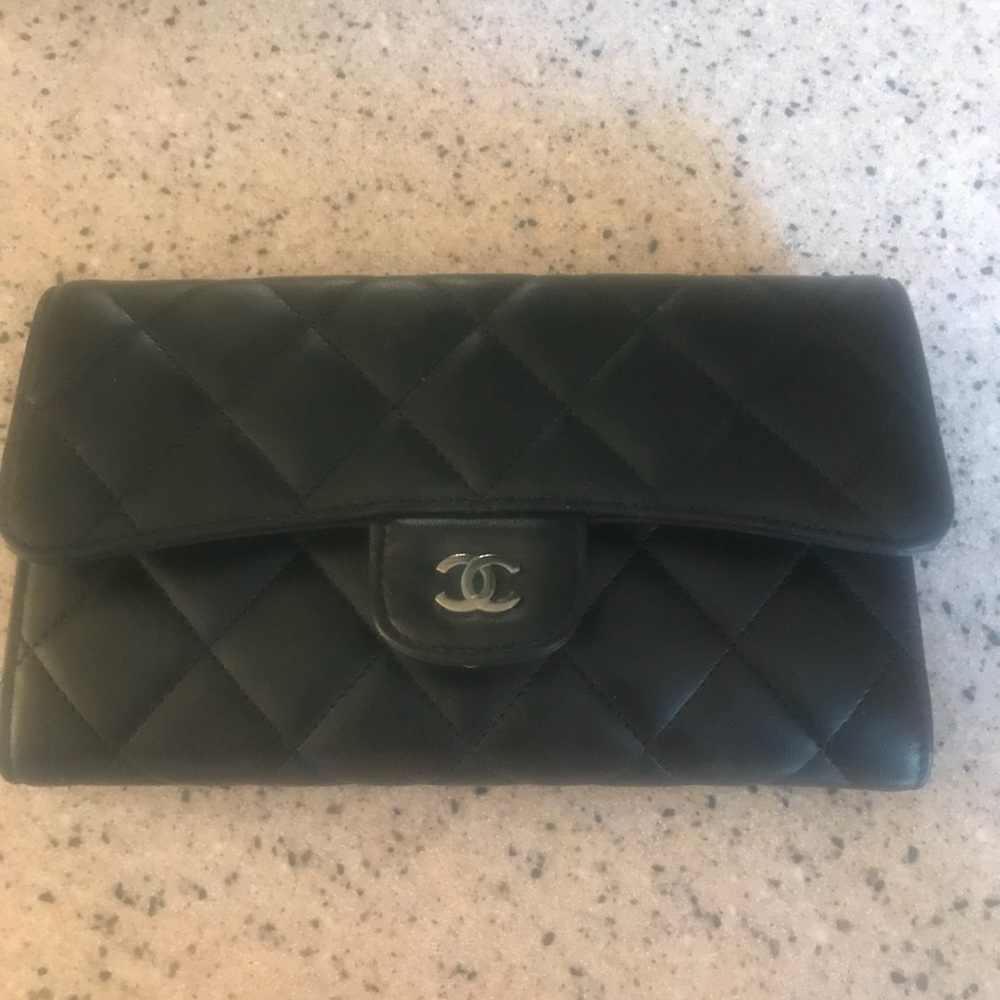 Chanel L-Flap Wallet Noir